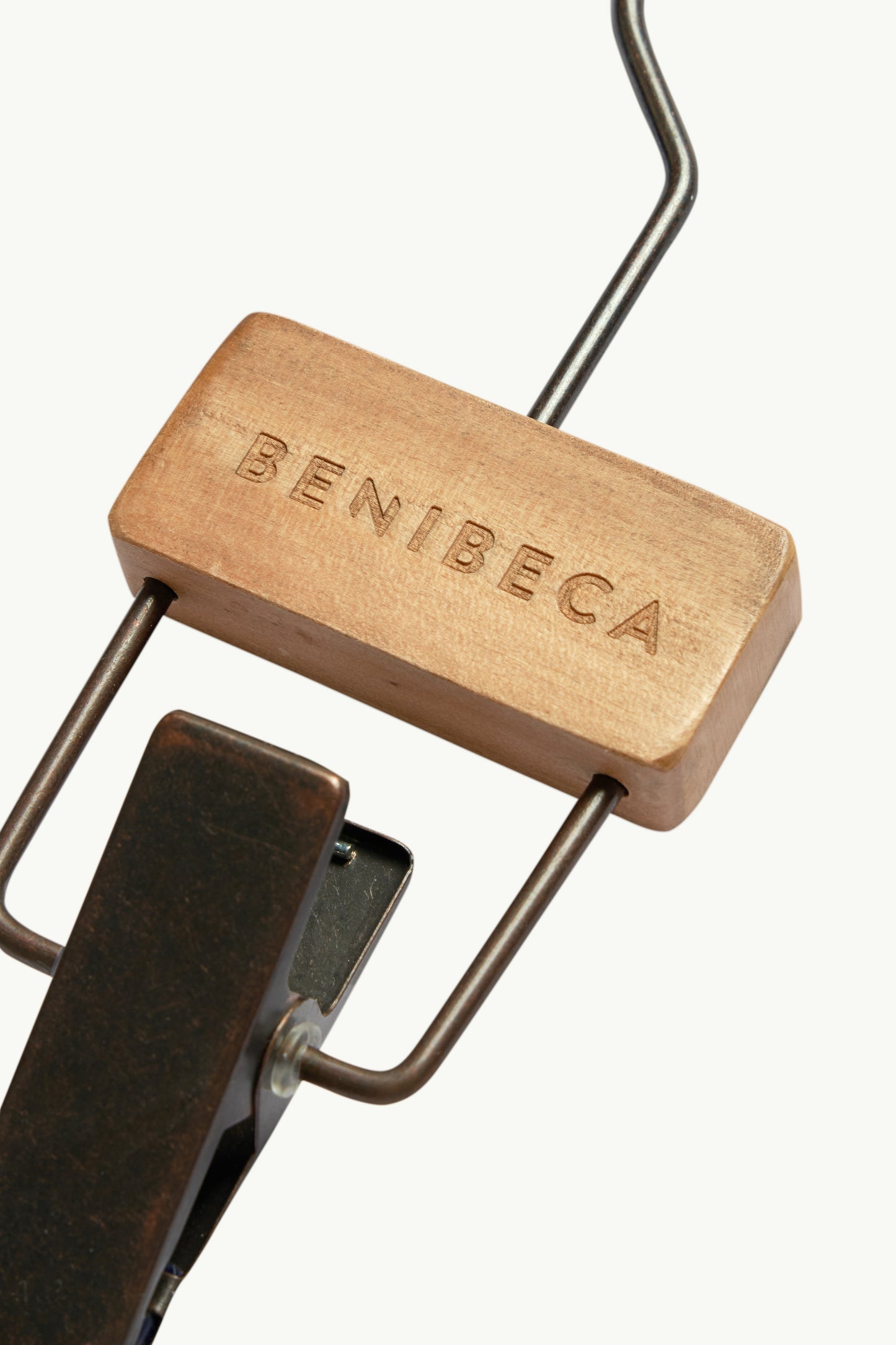 1 PIN HANGER