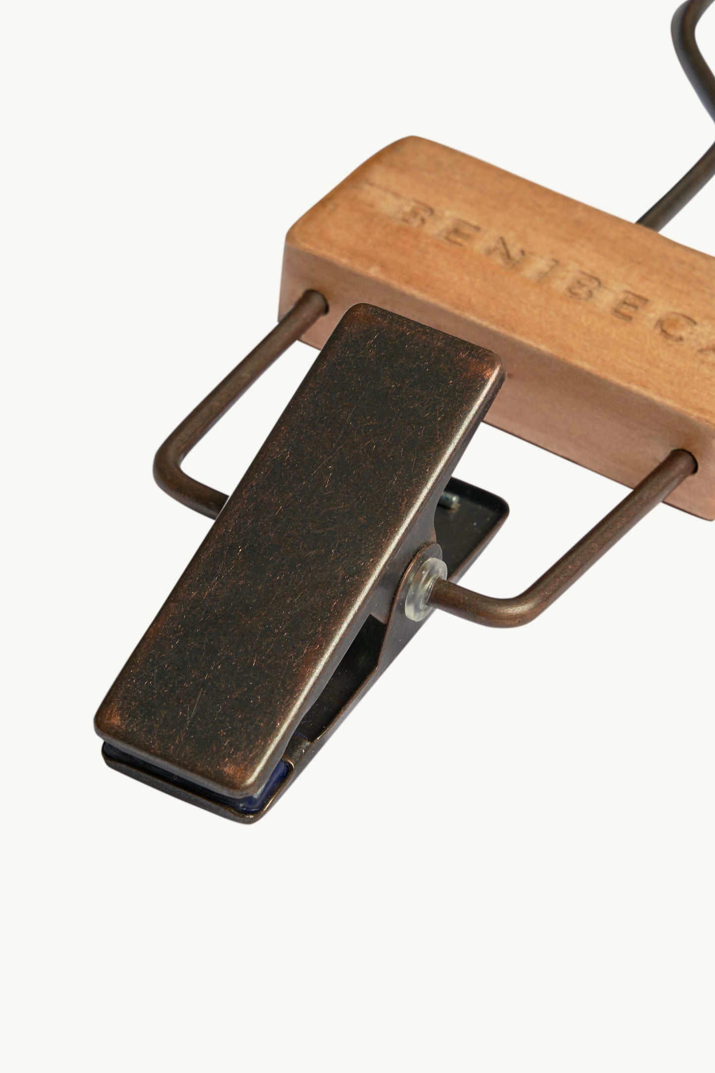 1 PIN HANGER