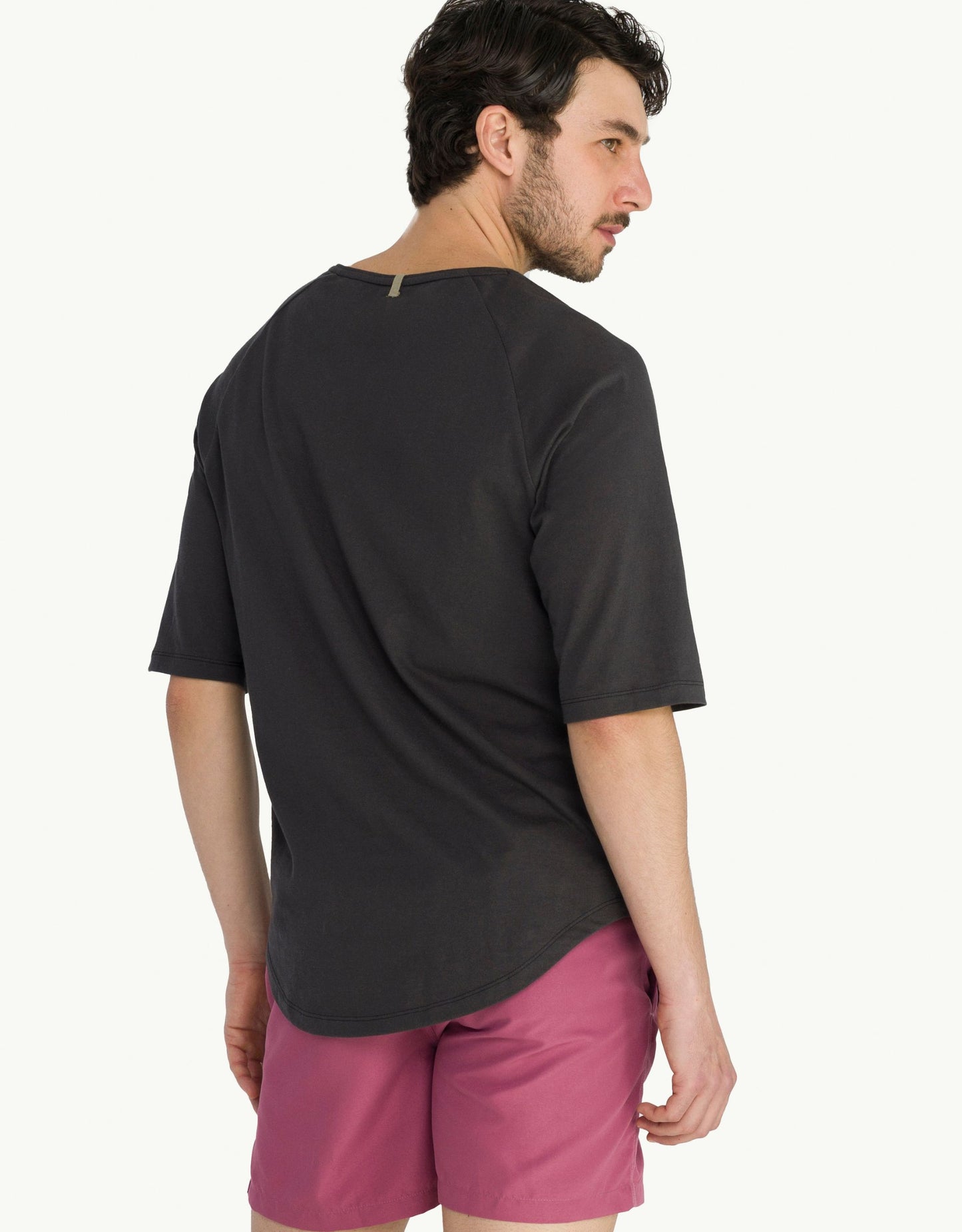 Discover sustainable fashion for men with our Negro T-shati. Half-sleeve polo t-shirt in black color. Crafted for everyday luxury, our tees provide unmatched softness and all-day comfort. Stay cool in our breathable organic cotton tees for men, made from 100% organic cotton to champion sustainability and skin-friendly choices.