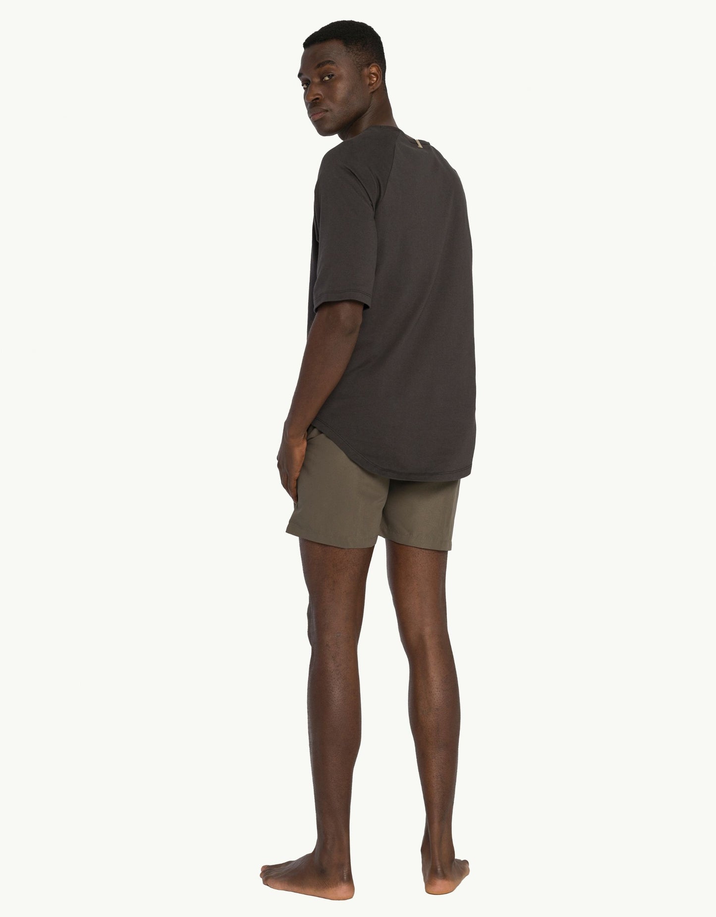 Discover sustainable fashion for men with our Negro T-shati. Half-sleeve polo t-shirt in black color. Crafted for everyday luxury, our tees provide unmatched softness and all-day comfort. Stay cool in our breathable organic cotton tees for men, made from 100% organic cotton to champion sustainability and skin-friendly choices.