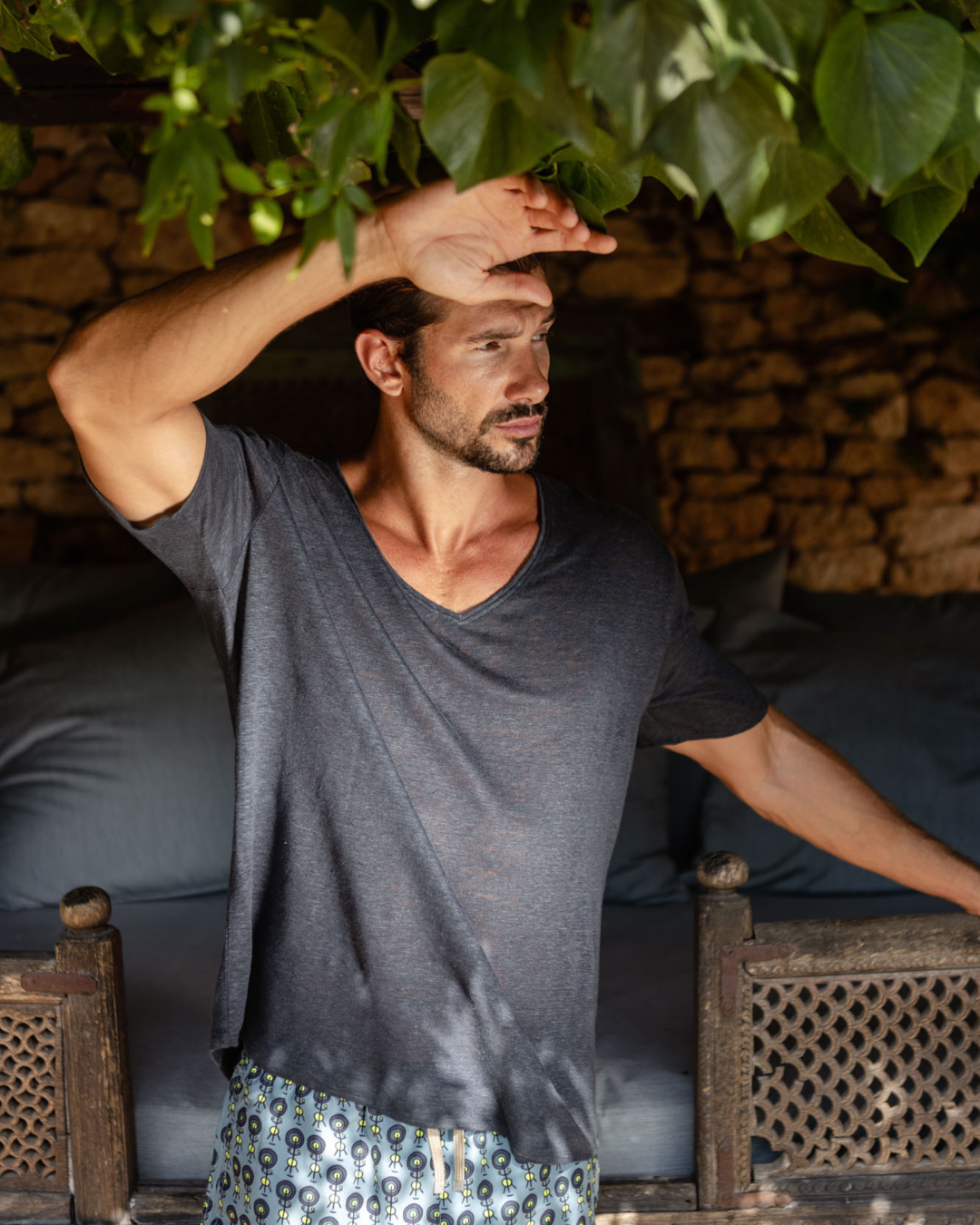 V-NECK LINEN INDIGO