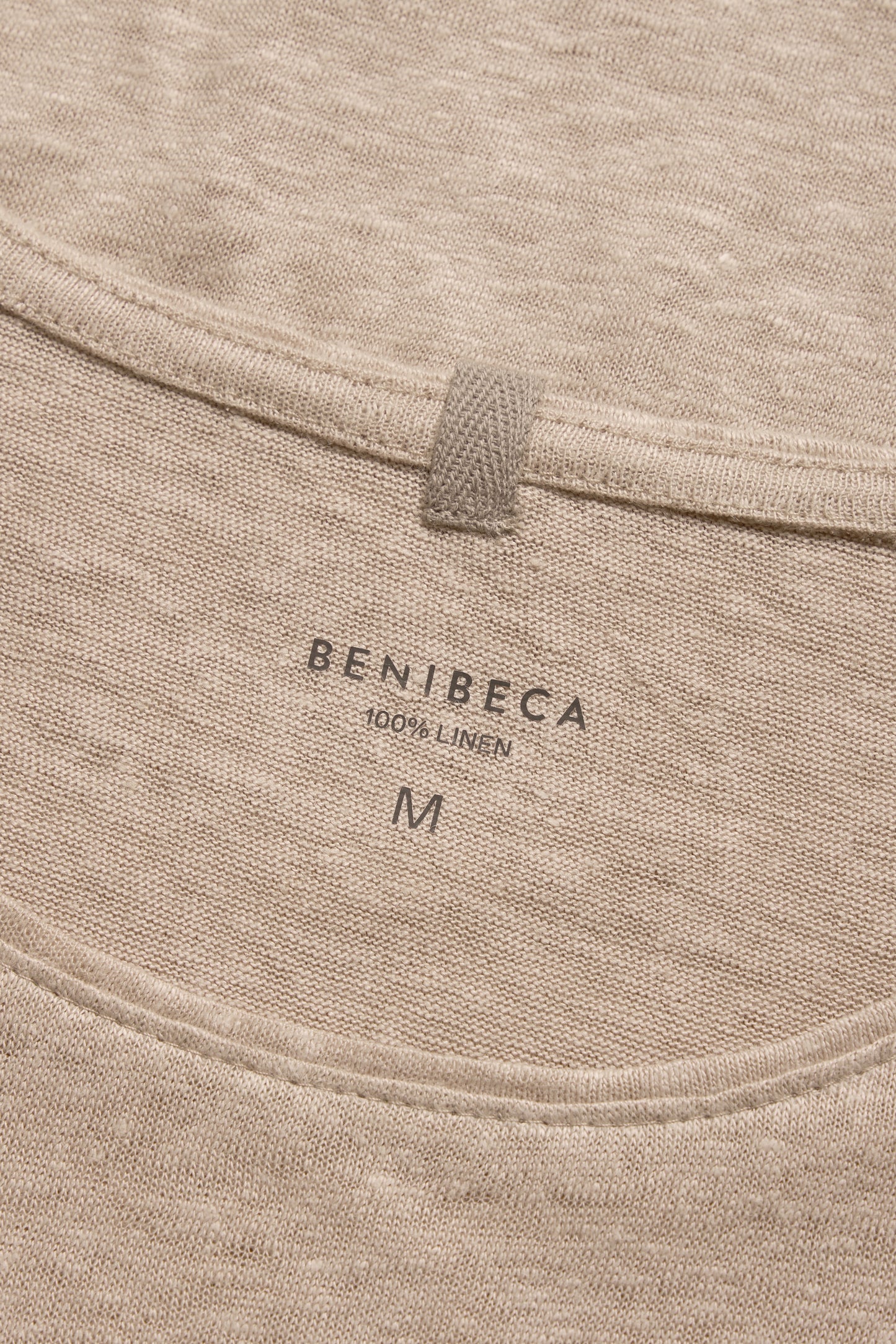 C-NECK LINEN SAND