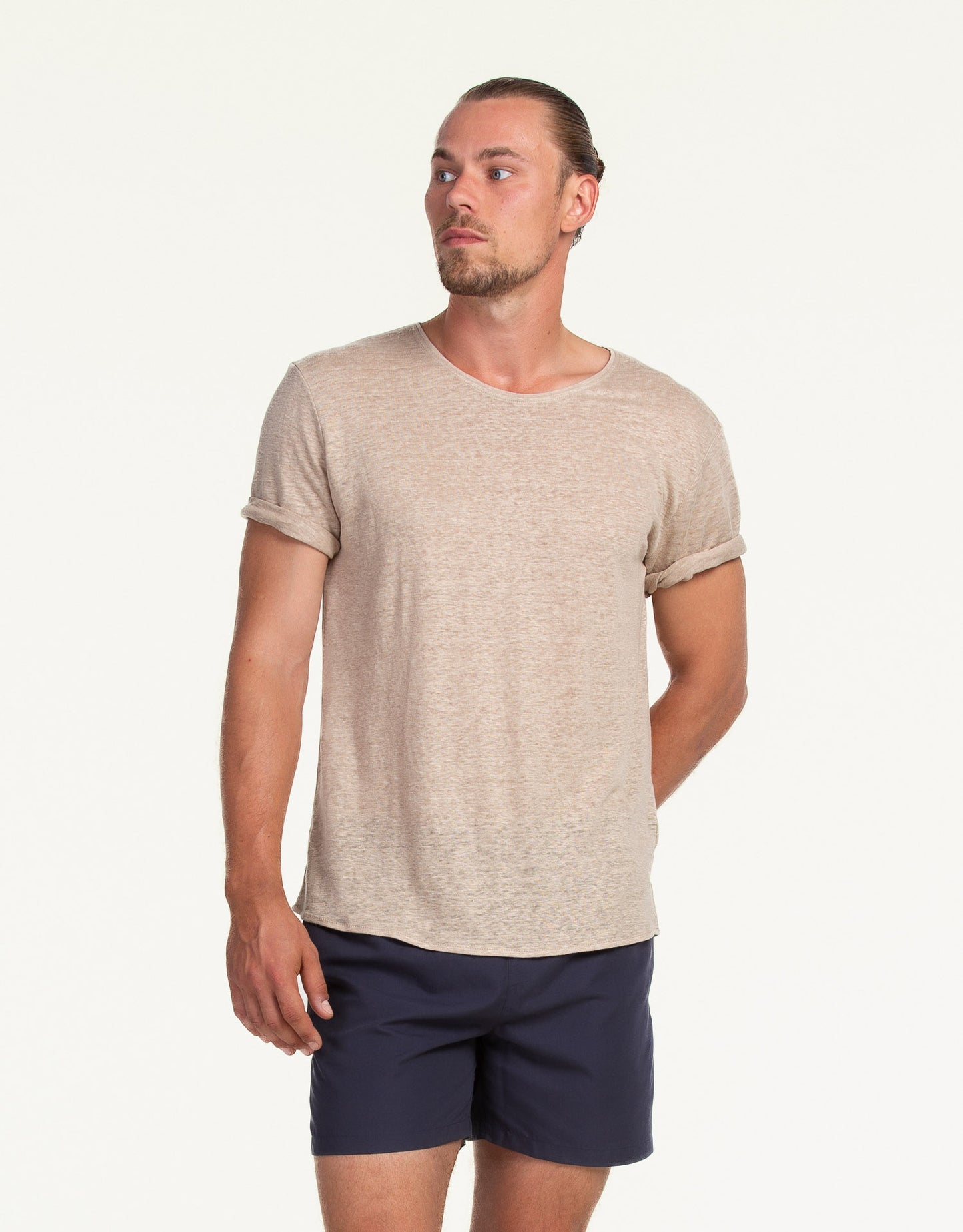 C-NECK LINEN SAND
