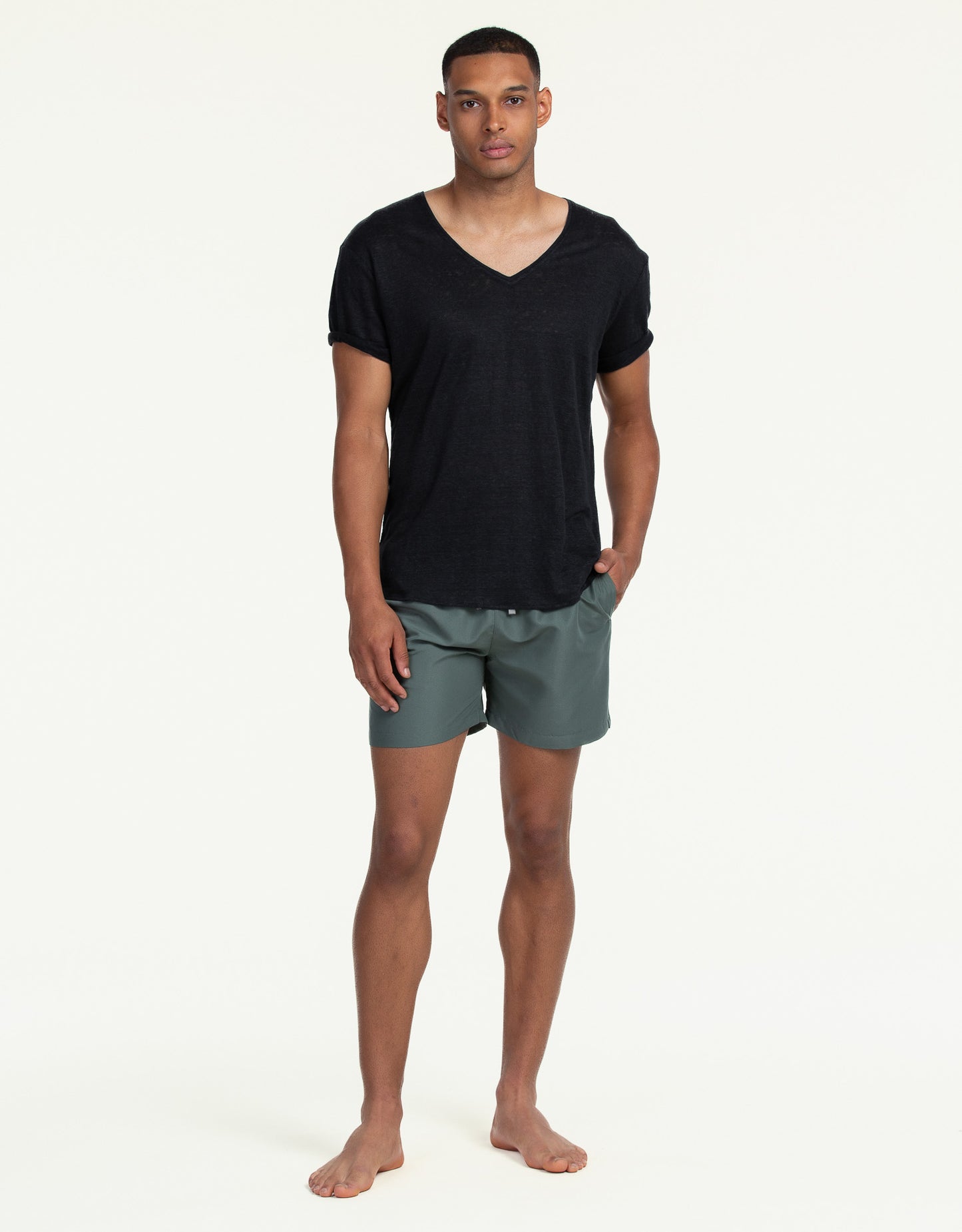 V-NECK LINEN NERO