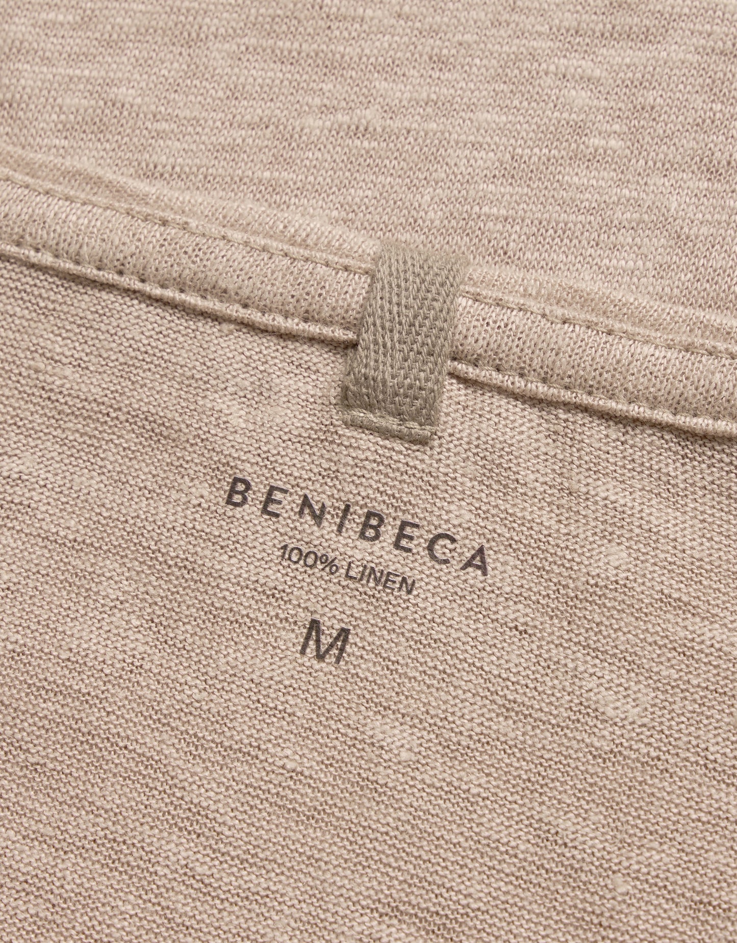 C-NECK LINEN SAND
