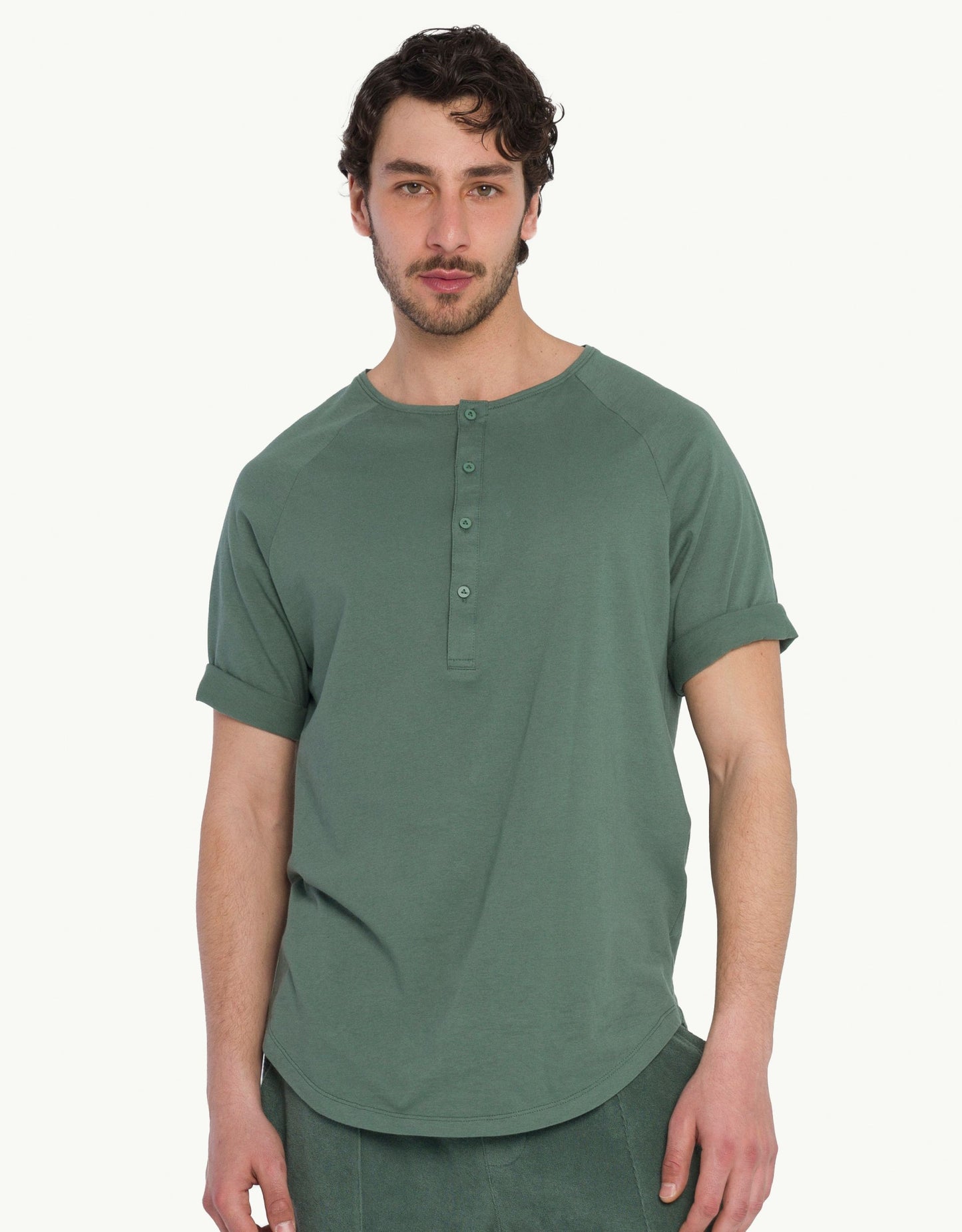 Discover sustainable fashion for men with our Jungle T-shati. Half-sleeve polo t-shirt in green color. Crafted for everyday luxury, our tees provide unmatched softness and all-day comfort. Stay cool in our breathable organic cotton tees for men, made from 100% organic cotton to champion sustainability and skin-friendly choices.