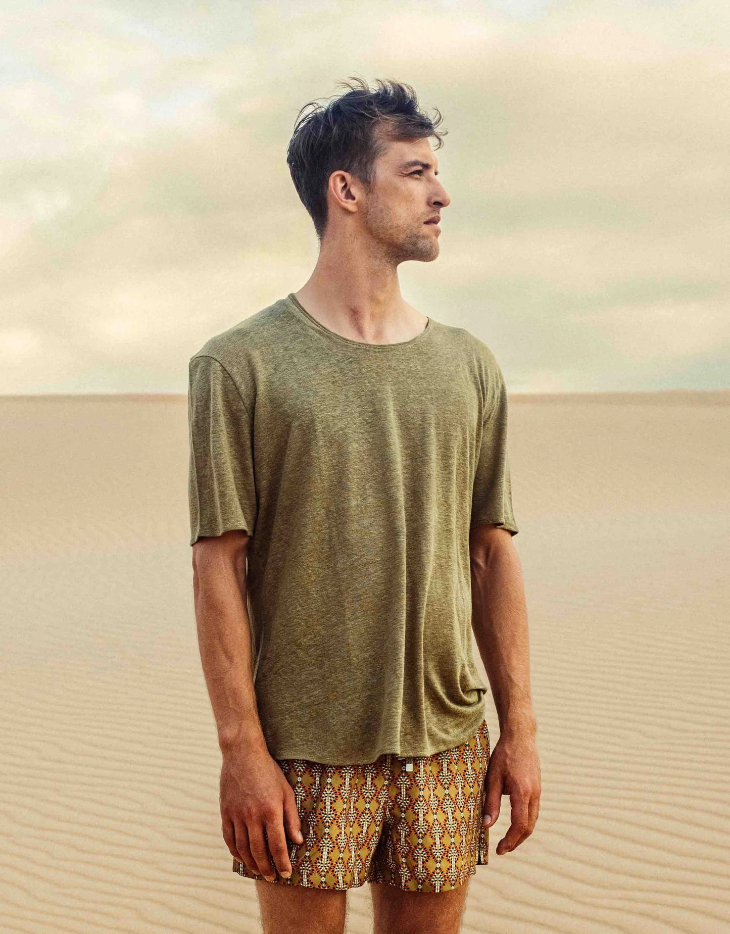 C-NECK LINEN OLIVE