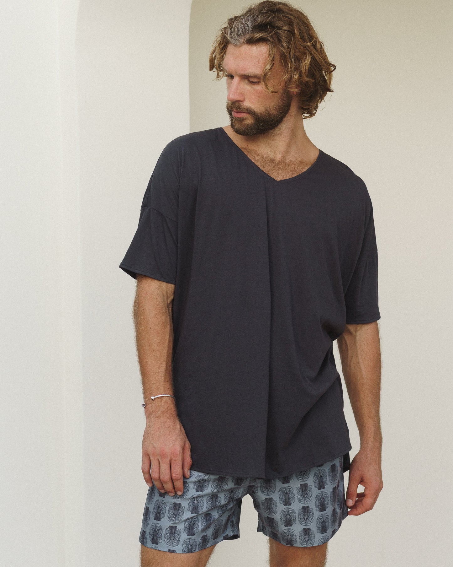 AURA OVER T SHIRT NERO