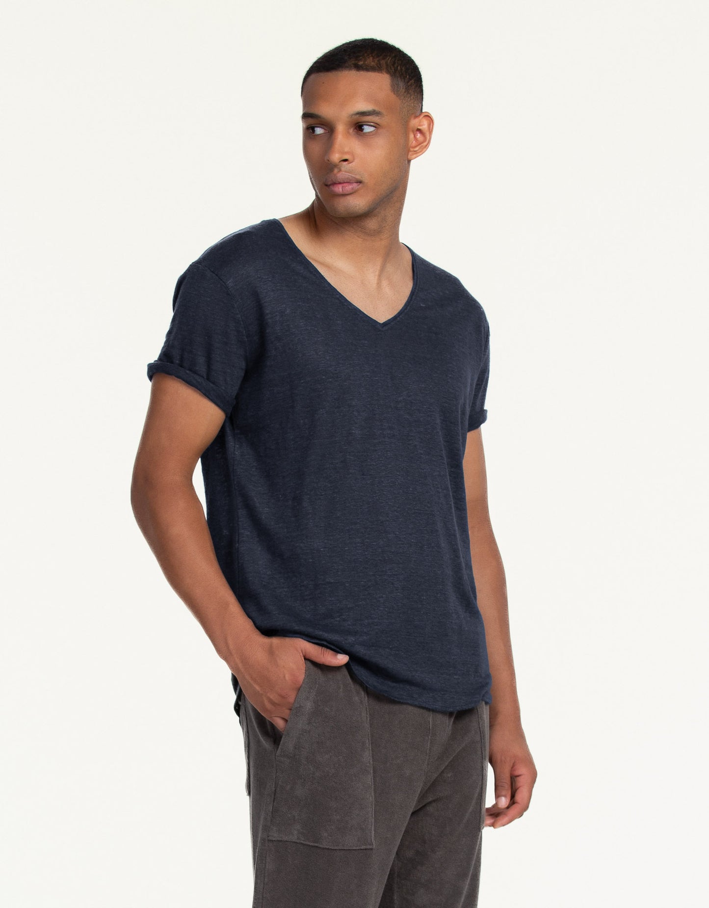 V-NECK LINEN NOCHE