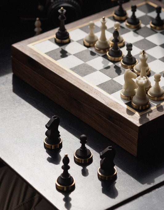 CHESS SET